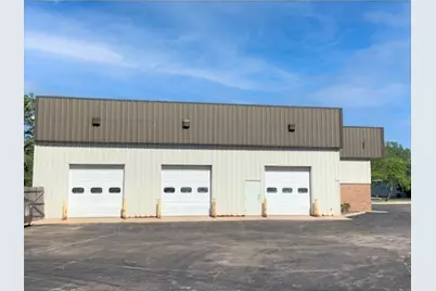 2200 Tech Court, Woodstock, IL 60098 - Photo 3