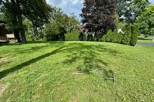 37 E Cambridge Dr, Oak Brook, IL 60523 - Photo 5