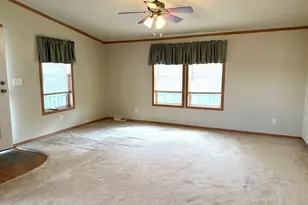 461 Meadowlark Cir, Sandwich, IL 60548 - Photo 5