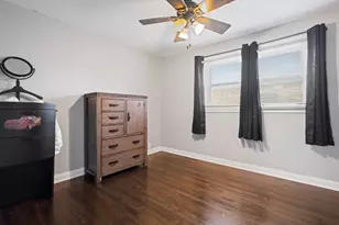 3710 W 60th Pl, Chicago, IL 60629 - Photo 17