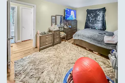 8539 S Saint Lawrence Avenue, Chicago, IL 60619 - Photo 9