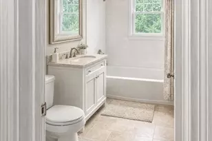 8539 S St Lawrence Ave, Chicago, IL 60619 - Photo 11