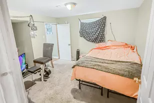 8539 S St Lawrence Ave, Chicago, IL 60619 - Photo 13