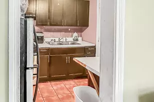 8539 S St Lawrence Ave, Chicago, IL 60619 - Photo 7