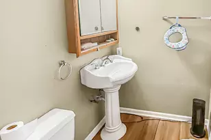 8539 S St Lawrence Ave, Chicago, IL 60619 - Photo 13