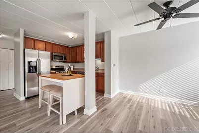 1052 N Mill Street #111, Naperville, IL 60563 - Photo 5