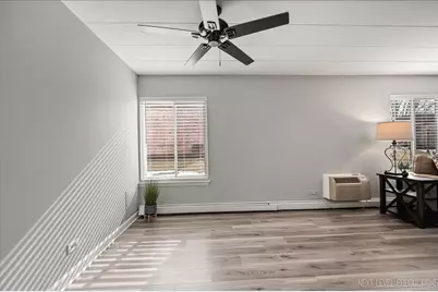 1052 N Mill Street #111, Naperville, IL 60563 - Photo 7