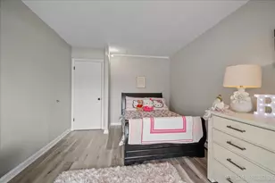 1052 N Mill St, Naperville, IL 60563 - Photo 17