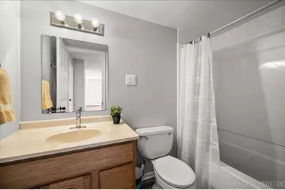 1052 N Mill Street #111, Naperville, IL 60563 - Photo 17