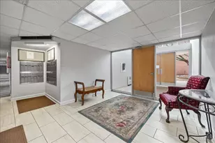 1052 N Mill St, Naperville, IL 60563 - Photo 21