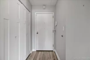 1052 N Mill St, Naperville, IL 60563 - Photo 11