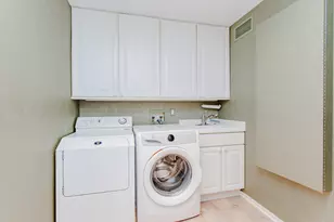 7030 Arbor Ln, Northfield, IL 60093 - Photo 23