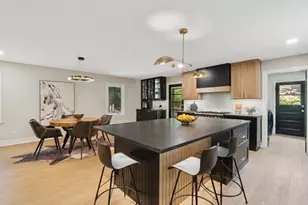 600 Eton Dr, North Barrington, IL 60010 - Photo 9