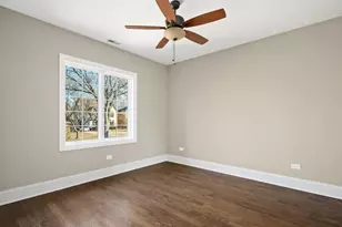 212 Holmes Ave, Clarendon Hills, IL 60514 - Photo 23