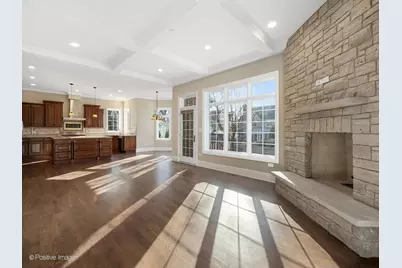 212 Holmes Avenue, Clarendon Hills, IL 60514 - Photo 5