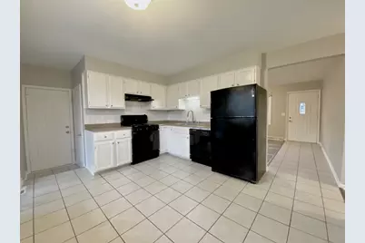 200 Patrick Drive, South Elgin, IL 60177 - Photo 3