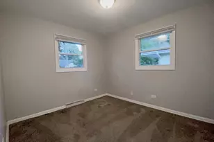 200 Patrick Dr, South Elgin, IL 60177 - Photo 13