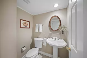 1943 Sunnyside Cir, Northbrook, IL 60062 - Photo 19