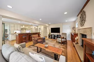 1943 Sunnyside Cir, Northbrook, IL 60062 - Photo 15