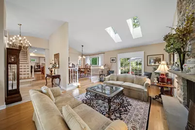 1943 Sunnyside Circle, Northbrook, IL 60062 - Photo 5