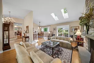 1943 Sunnyside Cir, Northbrook, IL 60062 - Photo 5