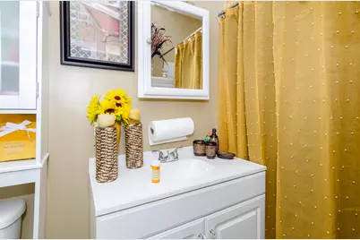 3852 W Gladys Avenue, Chicago, IL 60624 - Photo 7