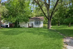 3636 172nd St, Lansing, IL 60438 - Photo 1