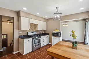 316 Bedford Rd, Bolingbrook, IL 60440 - Photo 11