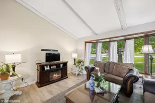 120 N Green St, McHenry, IL 60050 - Photo 5