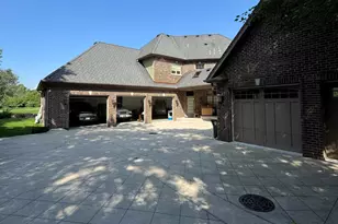 16W122 91st St, Burr Ridge, IL 60527 - Photo 3