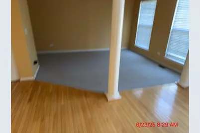 700 N Sparkle Court, Oswego, IL 60543 - Photo 3