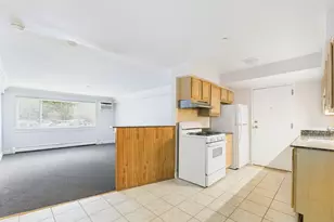 8810 Briar Course, Des Plaines, IL 60016 - Photo 7