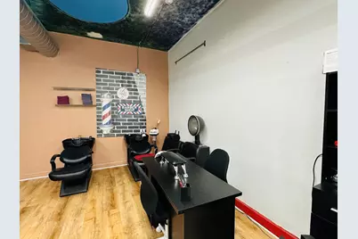 2024 W Montrose Avenue, Chicago, IL 60618 - Photo 5