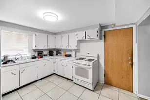 1306 N 36th Ave, Melrose Park, IL 60160 - Photo 23