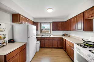 1306 N 36th Ave, Melrose Park, IL 60160 - Photo 5