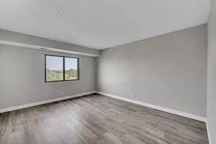 [Address not provided], Wheeling, IL 60090 - Photo 15