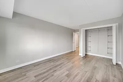 [Address not provided], Wheeling, IL 60090 - Photo 17