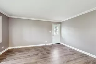 9719 S 81st Ave, Palos Hills, IL 60465 - Photo 5