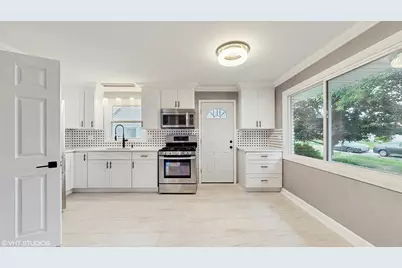 9719 S 81st Avenue, Palos Hills, IL 60465 - Photo 7