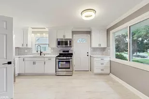 9719 S 81st Ave, Palos Hills, IL 60465 - Photo 7