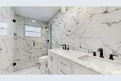 9719 S 81st Avenue, Palos Hills, IL 60465 - Photo 17