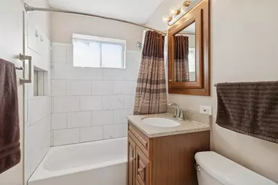 439 N Manchester Drive, Chicago Heights, IL 60411 - Photo 9