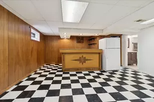 439 N Manchester Dr, Chicago Heights, IL 60411 - Photo 11