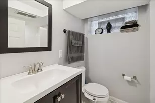 439 N Manchester Dr, Chicago Heights, IL 60411 - Photo 13