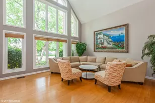 954 Black Walnut Dr, Sugar Grove, IL 60554 - Photo 3