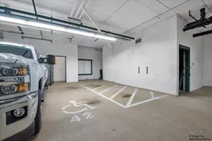 5555 N Cumberland Ave, Chicago, IL 60656 - Photo 39