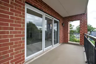 5555 N Cumberland Ave, Chicago, IL 60656 - Photo 21