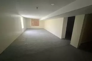 8135 S Muskegon Ave, Chicago, IL 60617 - Photo 15