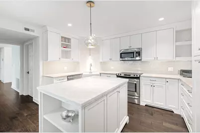 1409 Burr Oak Road #315A, Hinsdale, IL 60521 - Photo 11