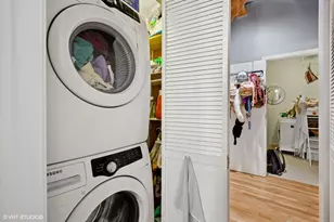 520 W Huron St, Chicago, IL 60654 - Photo 11